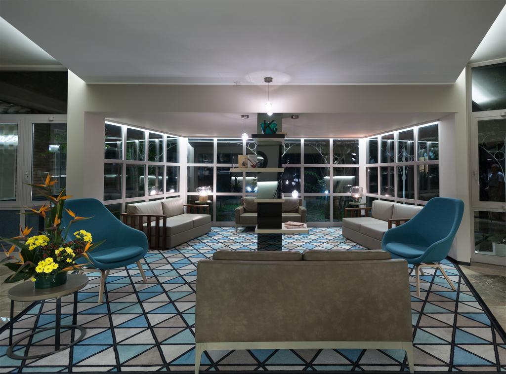 Hotel Lombardia Милан Экстерьер фото